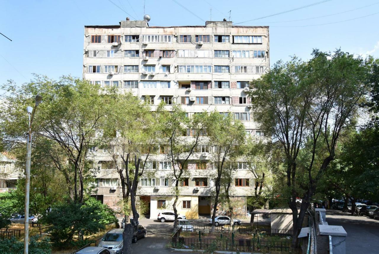 Perfect Apartment In Center Of Yerevan City ภายนอก รูปภาพ